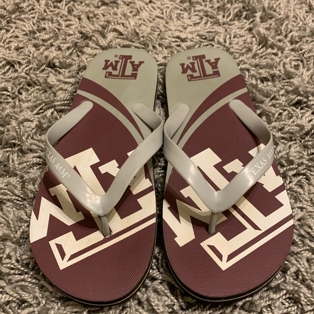 Texas A&M flip flops